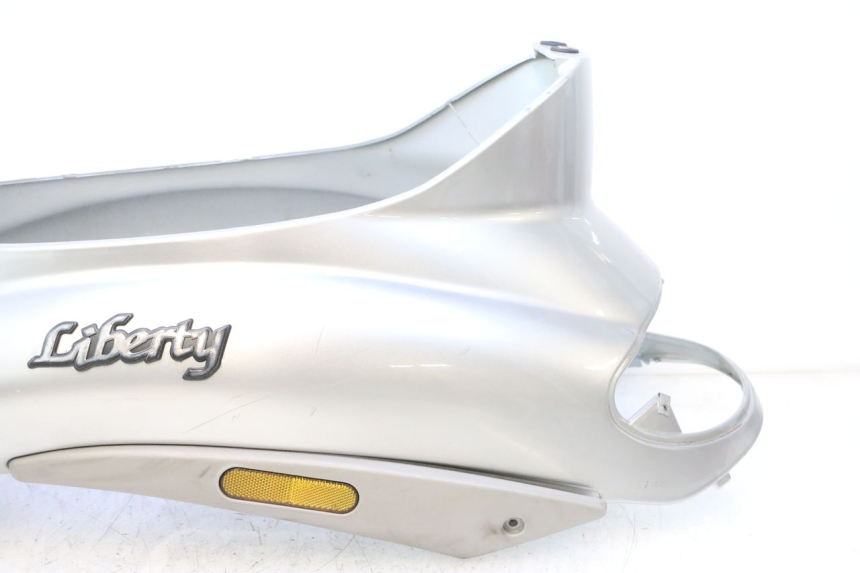 photo de CARENAGEM TRASEIRA PIAGGIO LIBERTY 50 (1998 - 2003) - Detalhes característicos