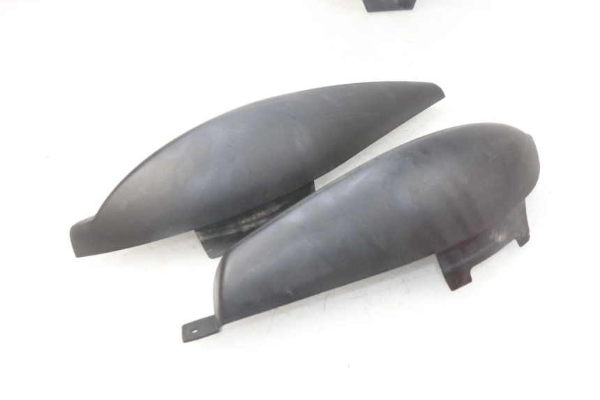 photo de CARROÇARIA TRASEIRA PEUGEOT LUDIX 50 (2008 - 2017) - Pontos de fixação