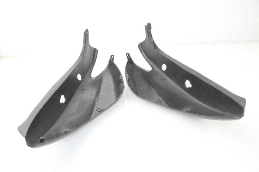 photo de CARROÇARIA TRASEIRA YAMAHA NEOS NEO'S 4T 50 (2008 - 2016) - Pontos de fixação