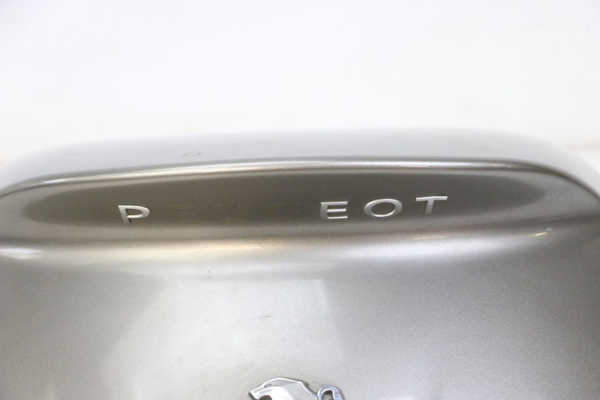 photo de CARROÇARIA TRASEIRA PEUGEOT SATELIS 125 (2013 - 2018) - Pontos de fixação