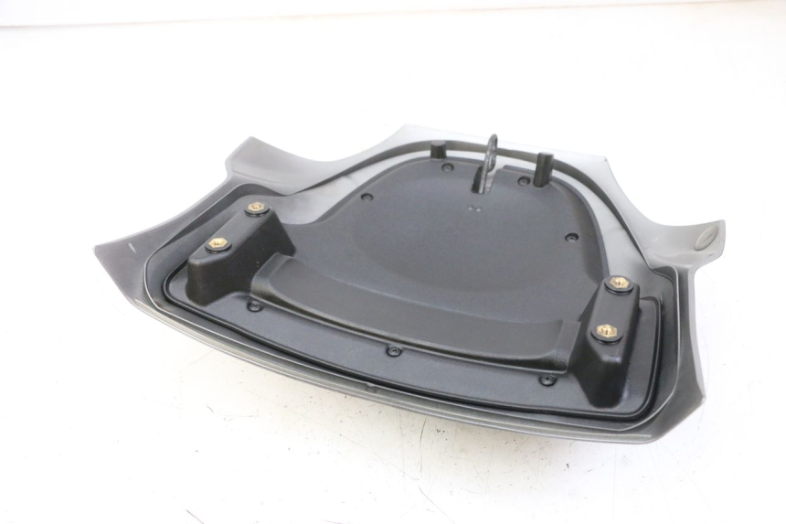 photo de CARROÇARIA TRASEIRA PIAGGIO MP3 LT 400 (2007 - 2012) - Zoom do estado de desgaste