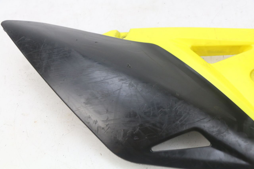 photo de CARROÇARIA TRASEIRA SUZUKI RM-Z RMZ 250 (2010 - 2016) - Zoom do estado de desgaste