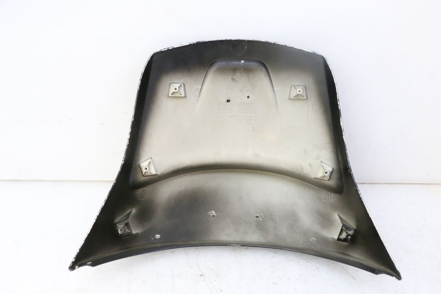 photo de CARROÇARIA TRASEIRA PEUGEOT SATELIS 125 (2013 - 2018) - Pontos de fixação