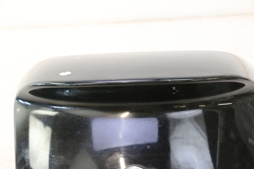 photo de CARROÇARIA TRASEIRA PEUGEOT SATELIS 125 (2013 - 2018) - Pontos de fixação