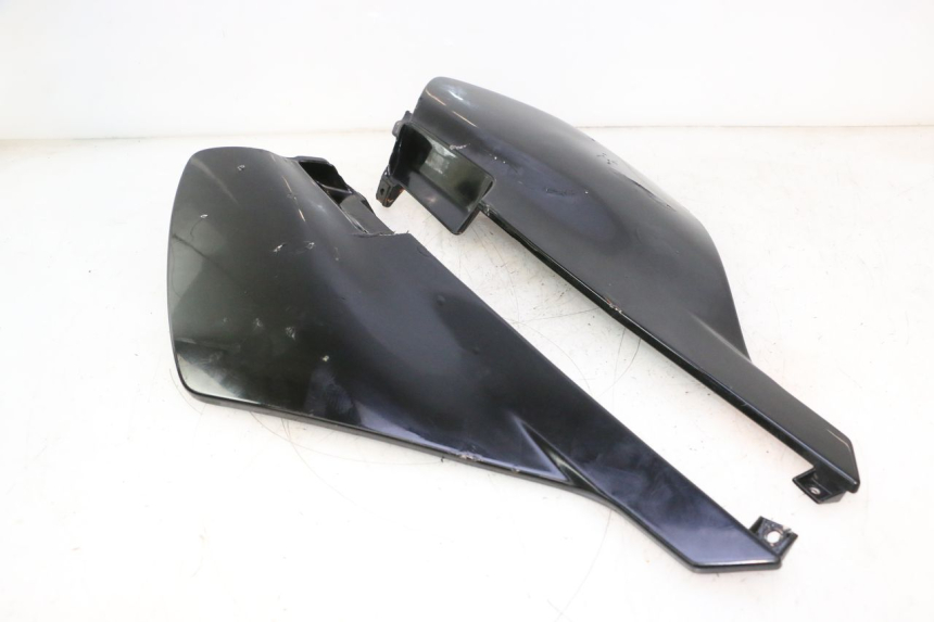 photo de CARROÇARIA TRASEIRA DERBI SENDA 50 (2003 - 2005) - Detalhe da peça