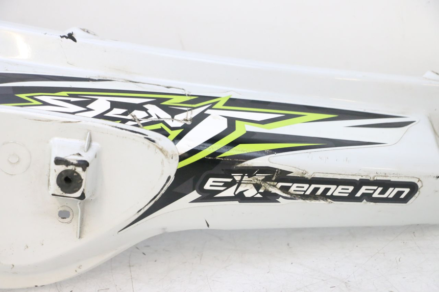 photo de CARROÇARIA TRASEIRA MBK STUNT NAKED 50 (2004 - 2018) - Pontos de fixação