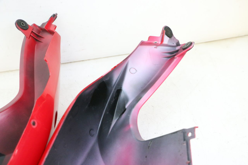 photo de CARROÇARIA TRASEIRA SUZUKI SV S 650 (2003 - 2009) - Pontos de fixação