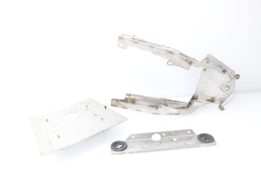 photo de CARROÇARIA TRASEIRA YAMAHA TDM ABS 900 (2002 - 2014) - Marcações e referências