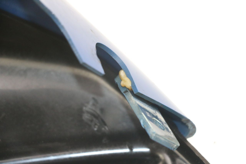 photo de CARROÇARIA TRASEIRA YAMAHA TDM ABS 900 (2002 - 2014) - Zoom do estado de desgaste