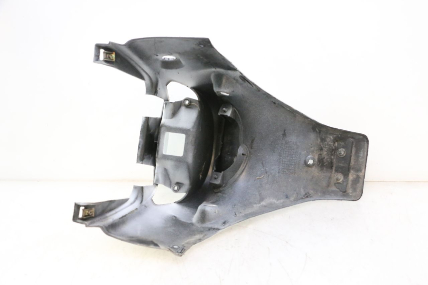 photo de CARROÇARIA TRASEIRA PEUGEOT TREKKER 50 (1995 - 2004) - Outro ângulo de visão