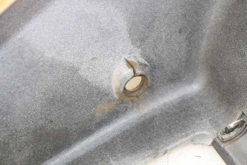 photo de CARROÇARIA TRASEIRA DAELIM VJ ROADWIN FI 125 (2008 - 2017) - Detalhe da peça
