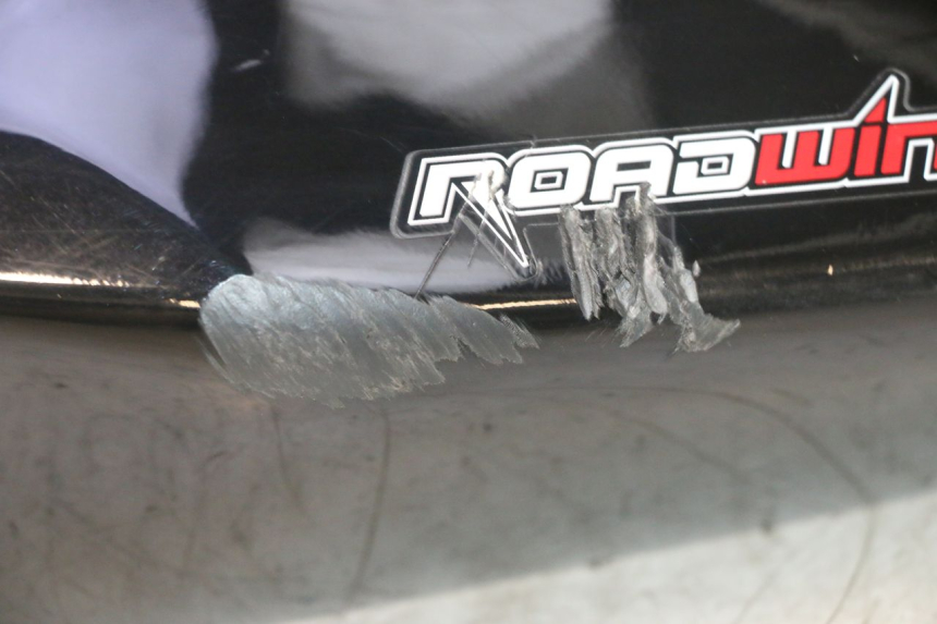 photo de CARROÇARIA TRASEIRA DAELIM VJ ROADWIN 125 (2004 - 2007) - Detalhe da peça