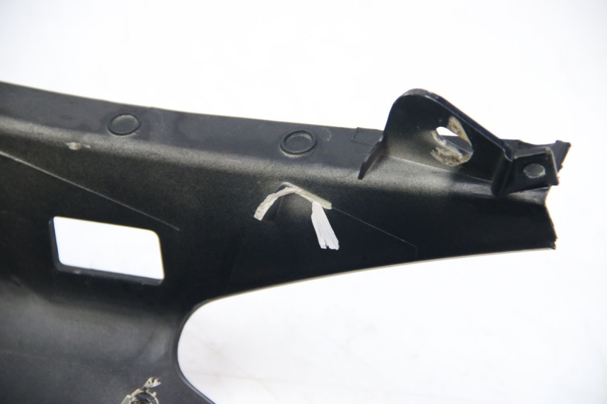 photo de CARROÇARIA TRASEIRA YAMAHA XMAX X-MAX 125 (2006 - 2009) - Detalhes característicos