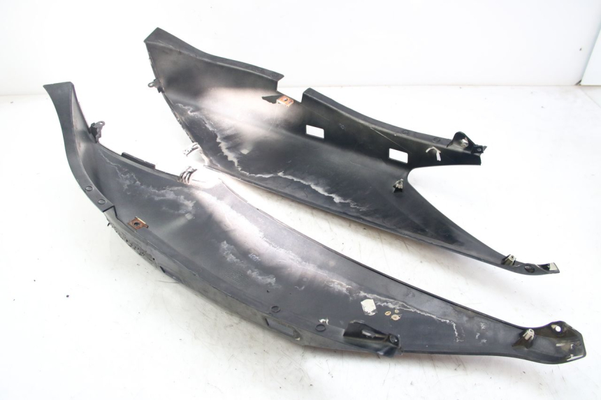 photo de CARROÇARIA TRASEIRA YAMAHA XMAX X-MAX 125 (2006 - 2009) - Ampliação dos componentes