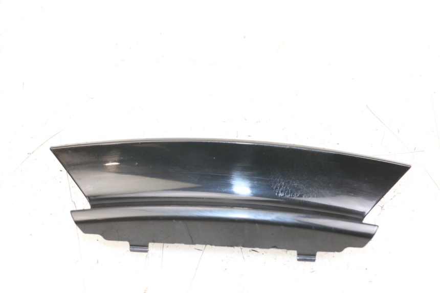 photo de CARROÇARIA TRASEIRA PIAGGIO X10 125 (2012 - 2017) - Zoom do estado de desgaste