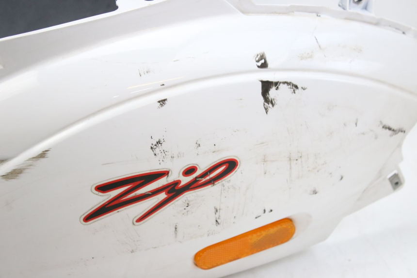 photo de CARROÇARIA TRASEIRA PIAGGIO ZIP 4T 50 (2018 - 2020) - Pontos de fixação