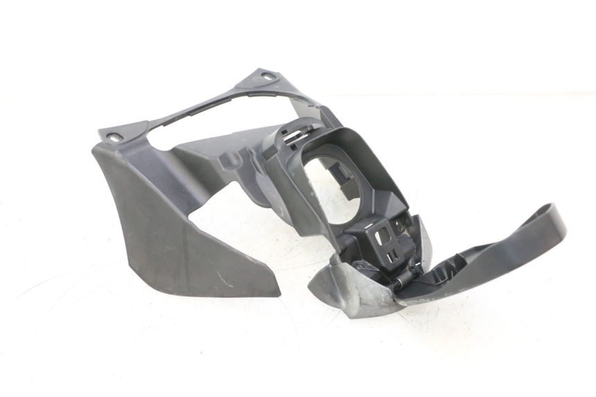 photo de CARROÇARIA DO RESERVATÓRIO BMW C SPORT 650 (2015 - 2021) - Pontos de fixação