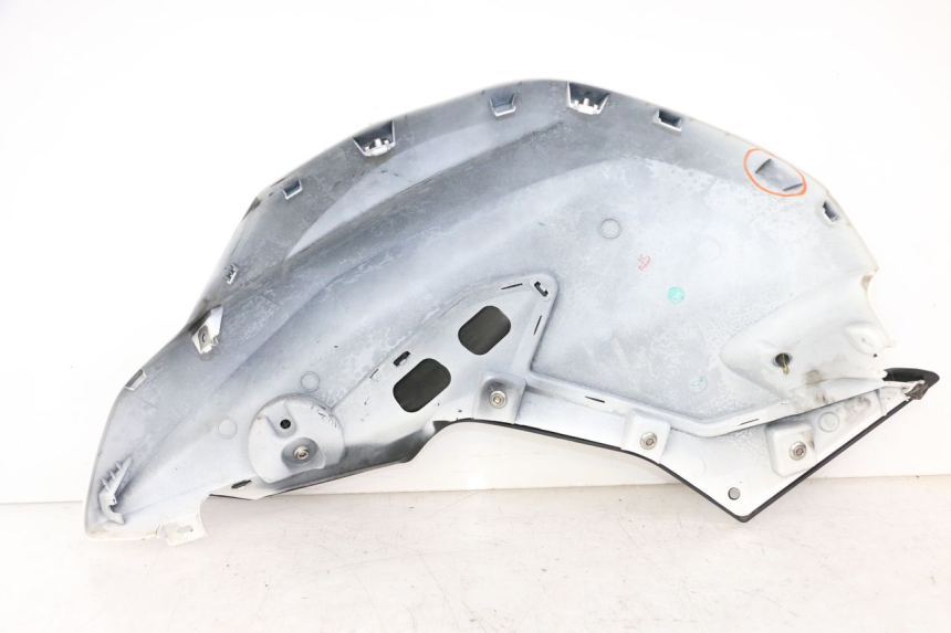 photo de CARCAÇA DO RESERVATÓRIO DIREITO BMW G310 R 310 (2016 - 2020) - Pontos de fixação