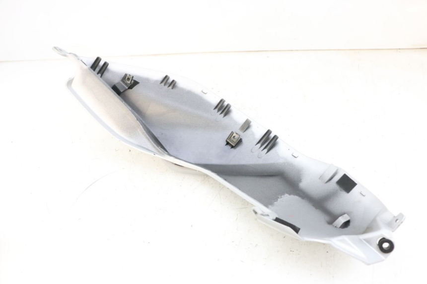 photo de CARCAÇA DO RESERVATÓRIO DIREITO YAMAHA MT-07 MT07 ABS 700 (2018 - 2020) - Pontos de fixação