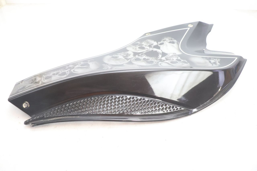 photo de CARÉNAGE DO TANQUE DIREITO CAN-AM SPYDER RS 1000 (2008 - 2012) - Ampliação técnica