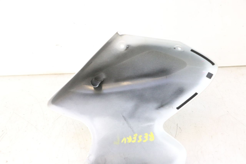 photo de CARROÇARIA DO RESERVATÓRIO YAMAHA FZ8 800 (2010 - 2016) - Marcações e referências