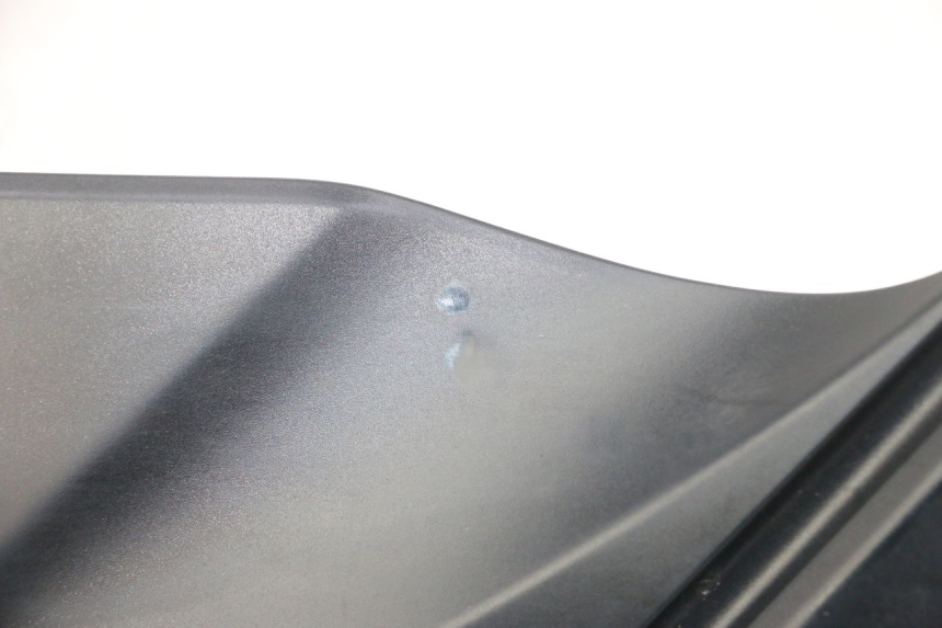 photo de CARCAÇA DO RESERVATÓRIO ESQUERDO SUZUKI GSR 750 (2011 - 2017) - Detalhe da peça