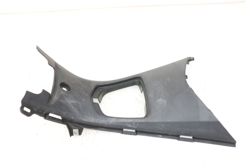 photo de CARROÇARIA DO RESERVATÓRIO HONDA PCX (JF57/JF64) 125 (2014 - 2018) - Pontos de fixação