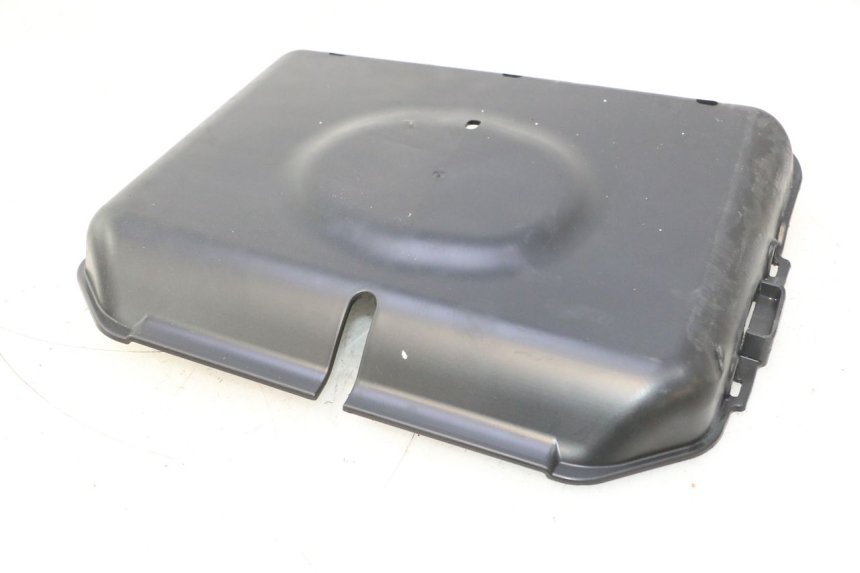 photo de CARROÇARIA TANQUE PIAGGIO MP3 HPE 530 (2022 - 2026) - Outro ângulo de visão