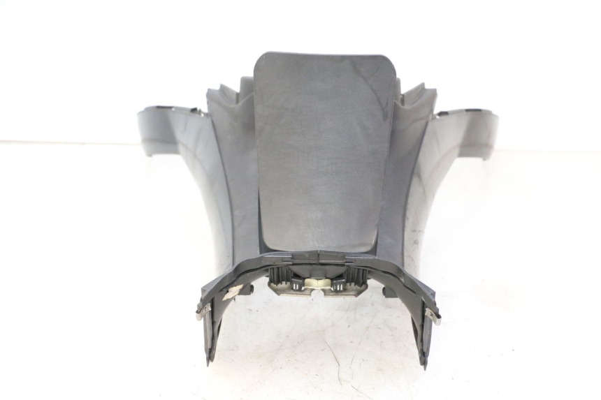 photo de CARROÇARIA DO RESERVATÓRIO PIAGGIO MP3 500 (2011 - 2015) - Pontos de fixação