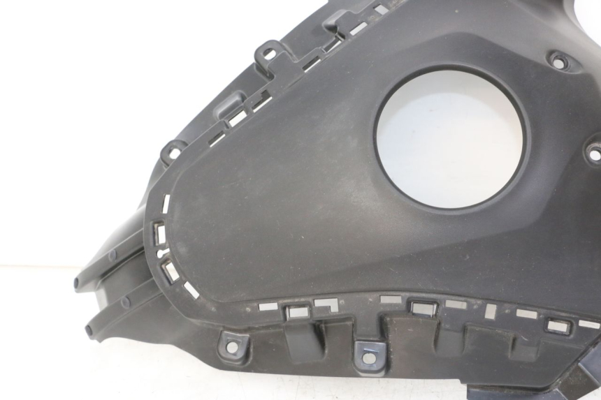 photo de CARROÇARIA DO RESERVATÓRIO YAMAHA TRACER 7 700 (2020 - 2024) - Pontos de fixação