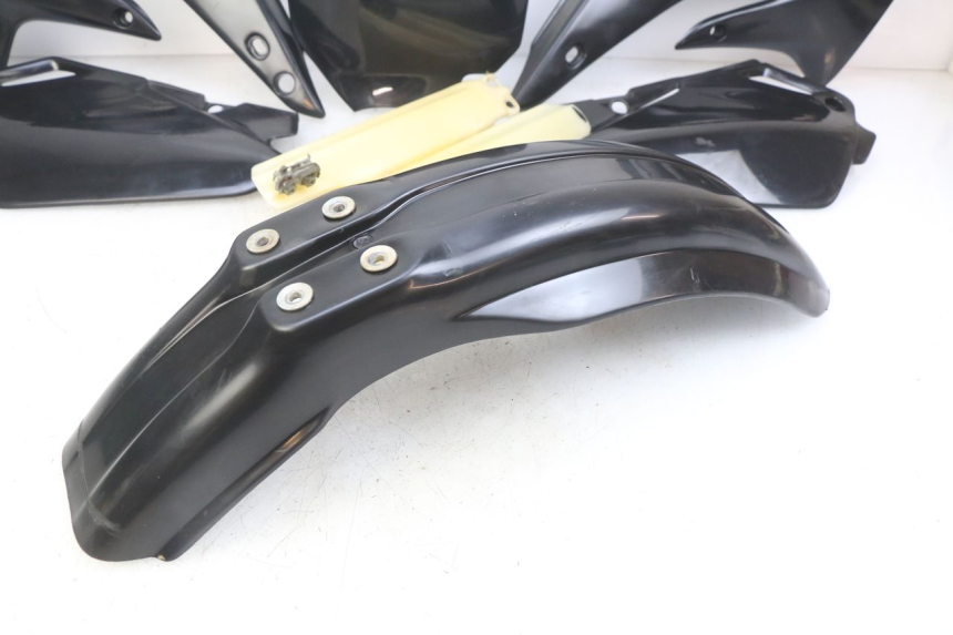 photo de CARROÇARIA E CARENAGEM COMPLETA HONDA CR 80 (2001 - 2003) - Detalhes característicos