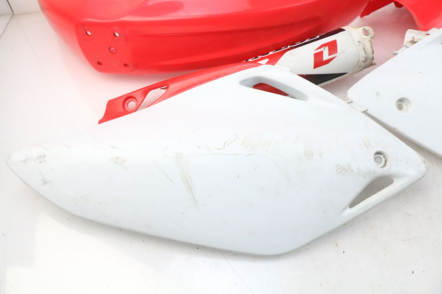photo de CARROÇARIA E CARENAGEM COMPLETA HONDA CRF CR-F 450 (2005 - 2008) - Outro ângulo de visão