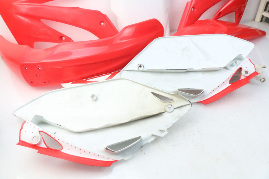 photo de CARROÇARIA E CARENAGEM COMPLETA HONDA CRF CR-F 450 (2005 - 2008) - Ampliação técnica