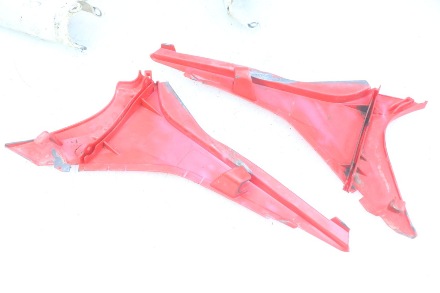 photo de CARROÇARIA E CARENAGEM COMPLETA HONDA CRF CR-F 450 (2009 - 2012) - Zoom do estado de desgaste