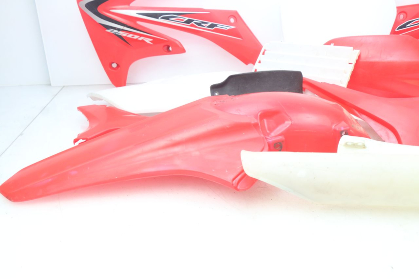 photo de CARROÇARIA E CARENAGEM COMPLETA HONDA CRF 250 (2013 - 2016) - Ampliação técnica