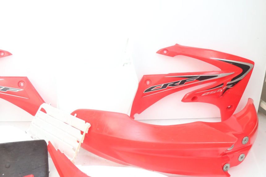 photo de CARROÇARIA E CARENAGEM COMPLETA HONDA CRF 250 (2013 - 2016) - Pontos de fixação