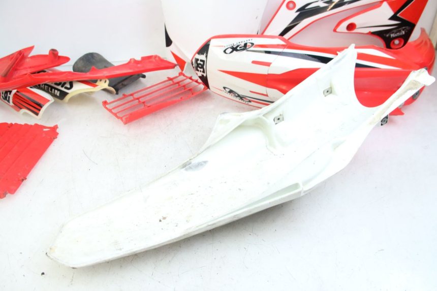 photo de CARROÇARIA E CARENAGEM COMPLETA HONDA CRF 250 (2010 - 2013) - Vista de perfil