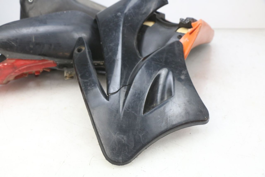 photo de CARROÇARIA E CARENAGEM COMPLETA CCR DIRT BIKE 110 - Estado da superfície