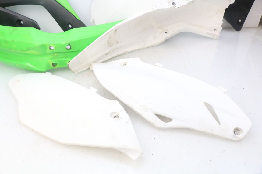 photo de CARROÇARIA E CARENAGEM COMPLETA KAWASAKI KX F KXF 450 (2012 - 2015) - Vista de perfil