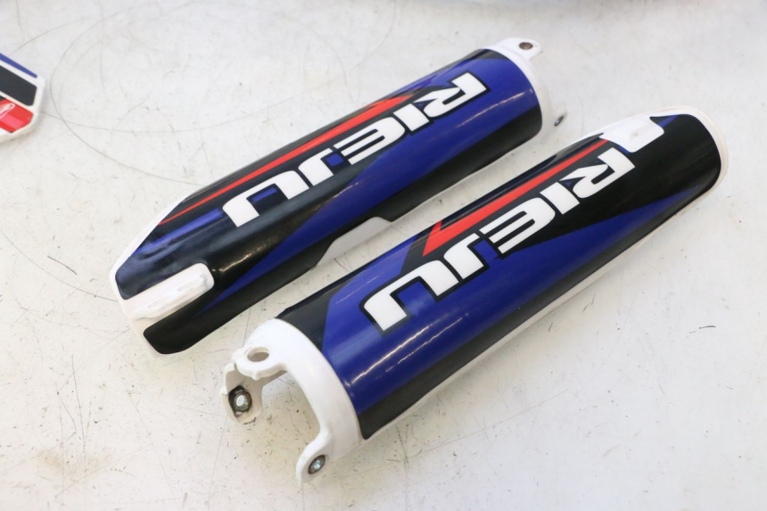 photo de CARROÇARIA COMPLETA RIEJU MRT PRO SUPERMOTARD 50 (2007 - 2018) - Zoom do estado de desgaste