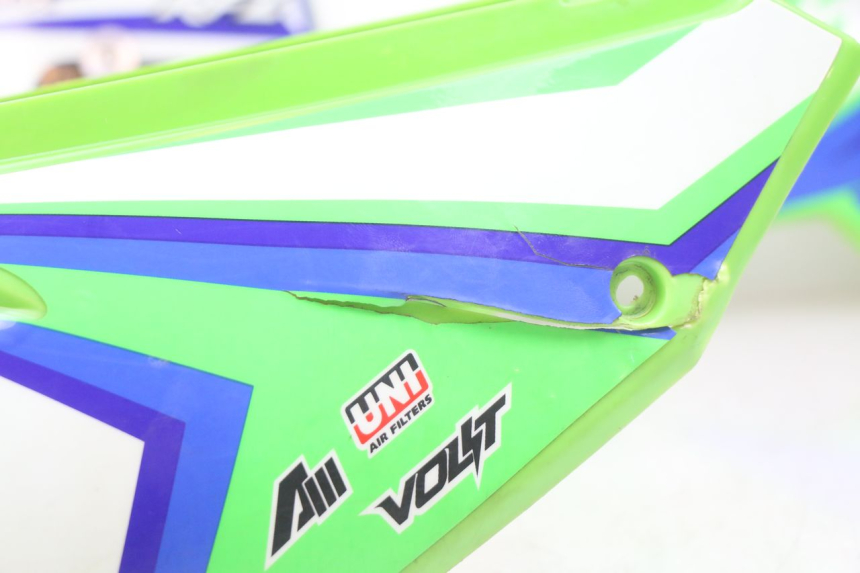 photo de CARROÇARIA E CARENAGEM COMPLETA APOLLO RFZ 125 - Pontos de fixação