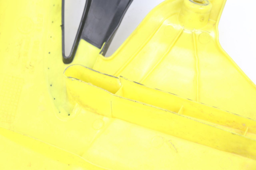 photo de CARROÇARIA E CARENAGEM COMPLETA SUZUKI RM-Z RMZ 250 (2010 - 2016) - Zoom do estado de desgaste