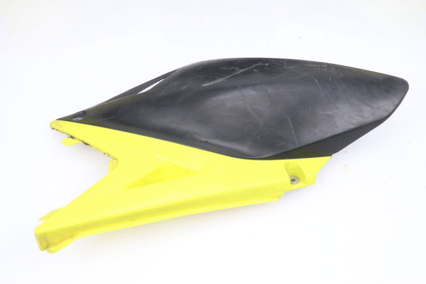 photo de CARROÇARIA E CARENAGEM COMPLETA SUZUKI RM-Z RMZ 250 (2010 - 2016) - Zoom do estado de desgaste