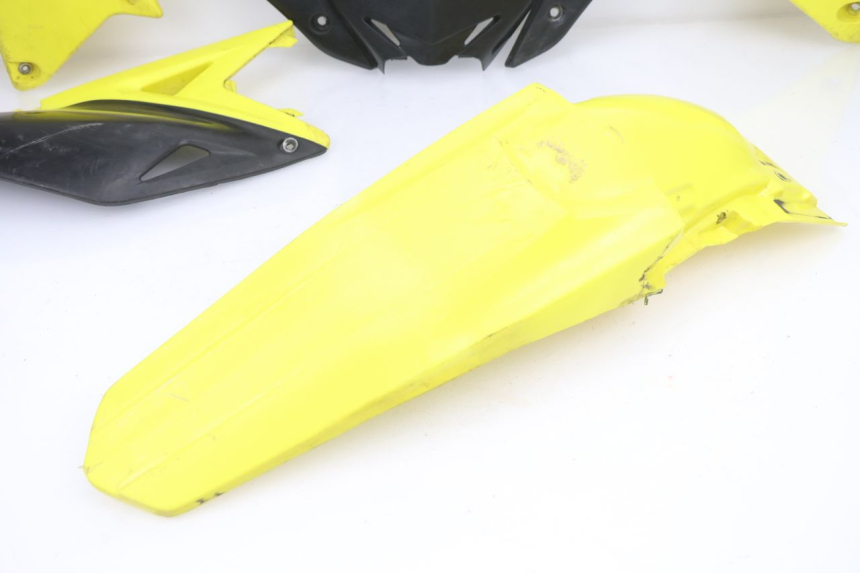 photo de CARROÇARIA E CARENAGEM COMPLETA SUZUKI RM-Z RMZ 250 (2010 - 2016) - Estado da superfície