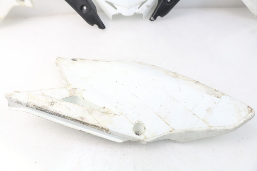 photo de CARROÇARIA E CARENAGEM COMPLETA SUZUKI RMZ RM-Z 450 (2008 - 2011) - Estado da superfície