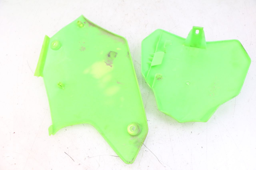 photo de CARROÇARIA COMPLETA APOLLO RXF 125 - Pontos de fixação