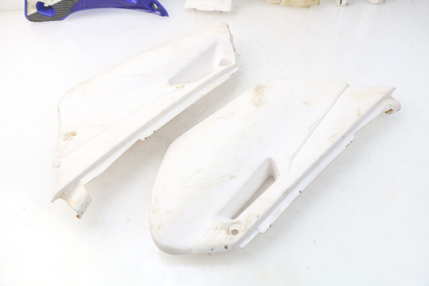 photo de CARROÇARIA E CARENAGEM COMPLETA YAMAHA YZ 85 (2002 - 2018) - Detalhes característicos