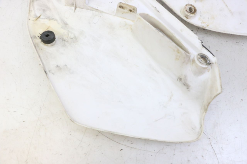 photo de CARROÇARIA E CARENAGEM COMPLETA YAMAHA YZ 85 (2002 - 2018) - Zoom do estado de desgaste