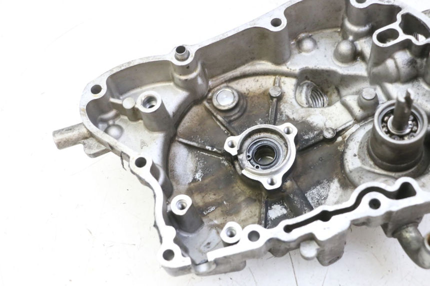 photo de TAMPA DE IGNIÇÃO HONDA FES S-WING SWING ABS 125 (2007 - 2015) - Zoom do estado de desgaste