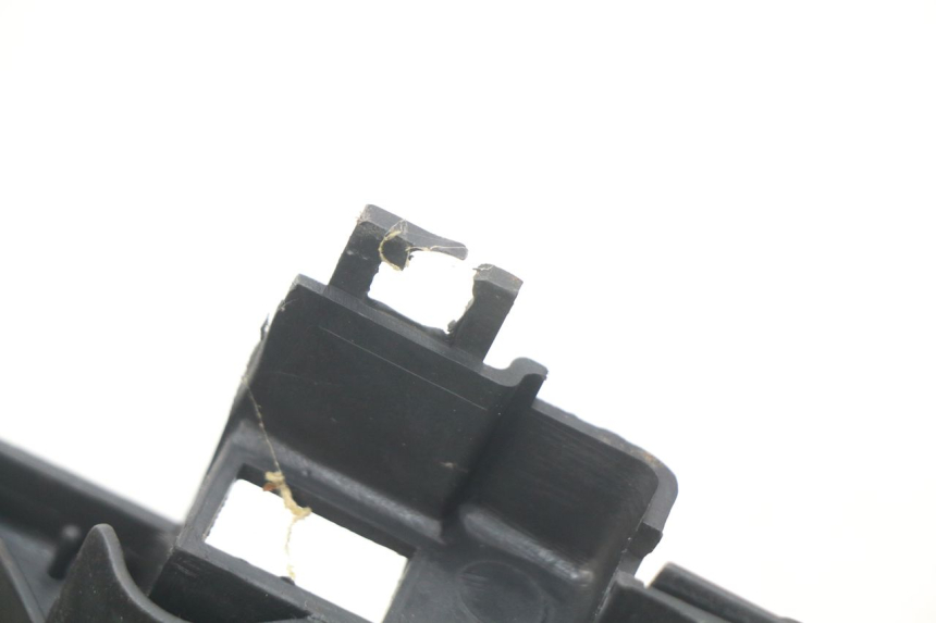 photo de TAMPA DE IGNIÇÃO TNT MOTOR OTTO 2T 50 (2012 - 2018) - Detalhe da peça